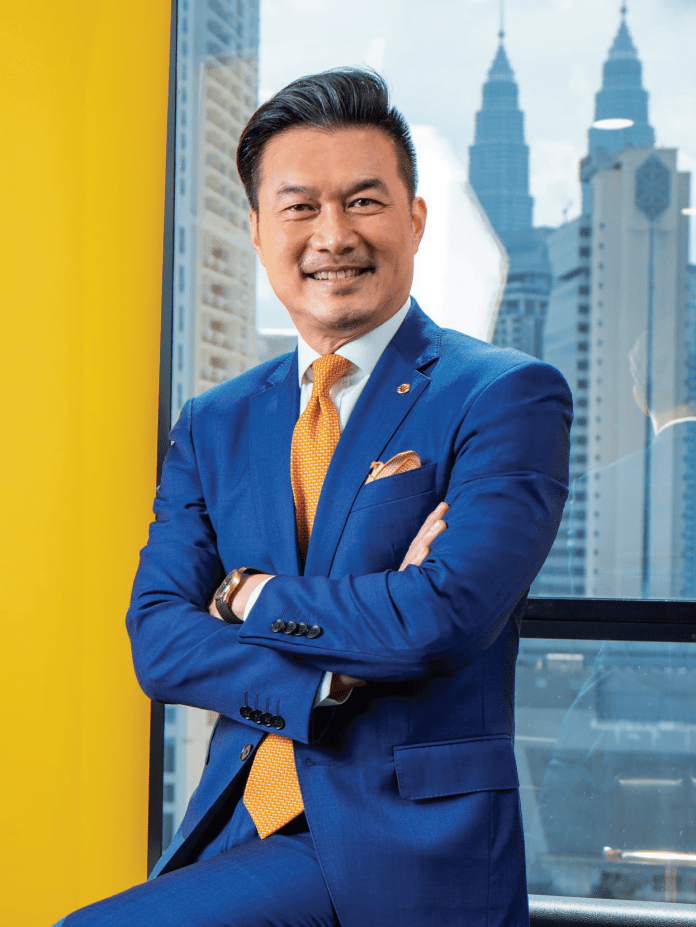 SUN LIFE MALAYSIA: Driving Innovation in the New Normal Raymond Lew, CEO & President/Country Head, Sun Life Malaysia