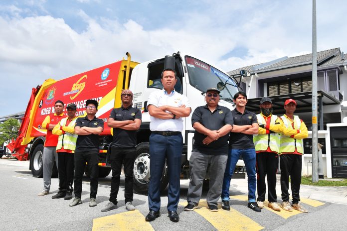 As the largest waste collector in Malaysia, KDEBWM has the necessary assets to ensure that we keep Selangor as clean as possible. KDEBWM’s General Manager of Operations, Mohd Idris Mohammed Yusof