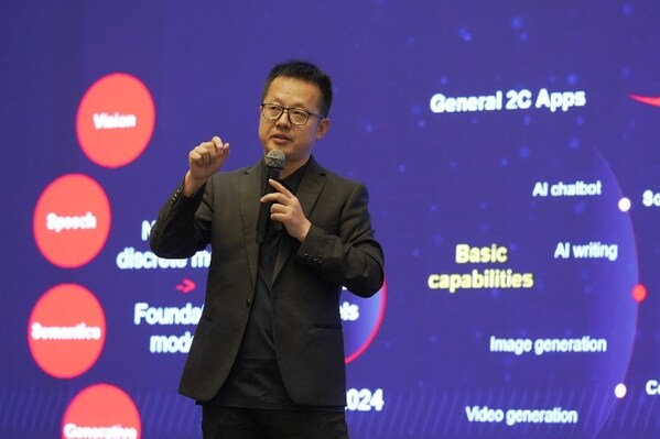 Jayson Zheng, SRE Director of Huawei Cloud Application Services
