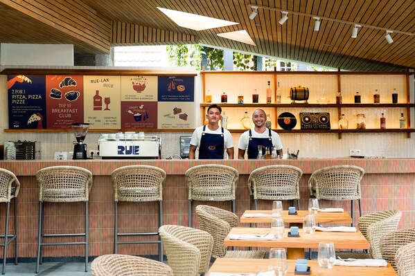 Introducing Rue! Sanur’s new all-day dining spot blending street-side café charm with modern style. Savor fresh Australian café-style favorites with a European twist, handcrafted pizzas, and delicious pastries. Open daily 7 AM–10 PM with special promotions throughout the week.