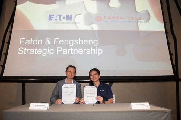 Lim Chee Seng, Managing Director, Fengsheng Electric Co. Pte Ltd, and Choo Chee Kiang, General Manager, Singapore Indonesia & Malaysia, Eaton’s Electrical Sector, at the signing ceremony