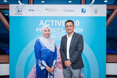 Dr. Ros Suzanna Ahmad Bustamam, Head of Department of Radiotherapy & Oncology, Hospital Kuala Lumpur and Paul Lee, Project Director of ACTIVE 2.0. Dr. Ros Suzanna Ahmad Bustamam, Head of Department of Radiotherapy & Oncology, Hospital Kuala Lumpur and Paul Lee, Project Director of ACTIVE 2.0.