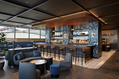 Bar area of the Centurion Lounge at Haneda Airport. Photo courtesy of American Express.