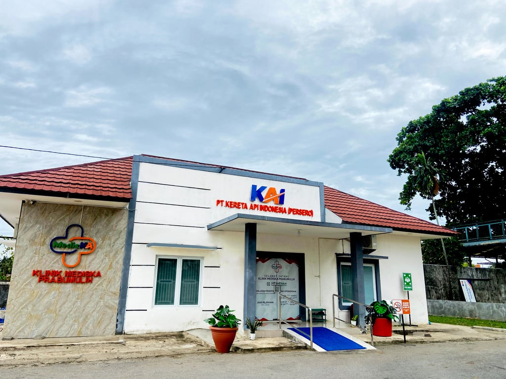 Foto : Klinik Mediska Prabumulih Jalan Stasiun Prabumulih, Kel. Pasar 1 Prabumulih, Kec. Prabumulih Utara, Kota Prabumulih