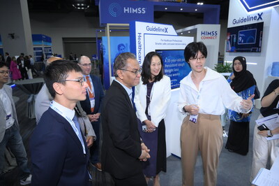 Malaysia’s Minister of Health, Dr. Dzulkefly Ahmad, Visited the GuidelineX Booth.