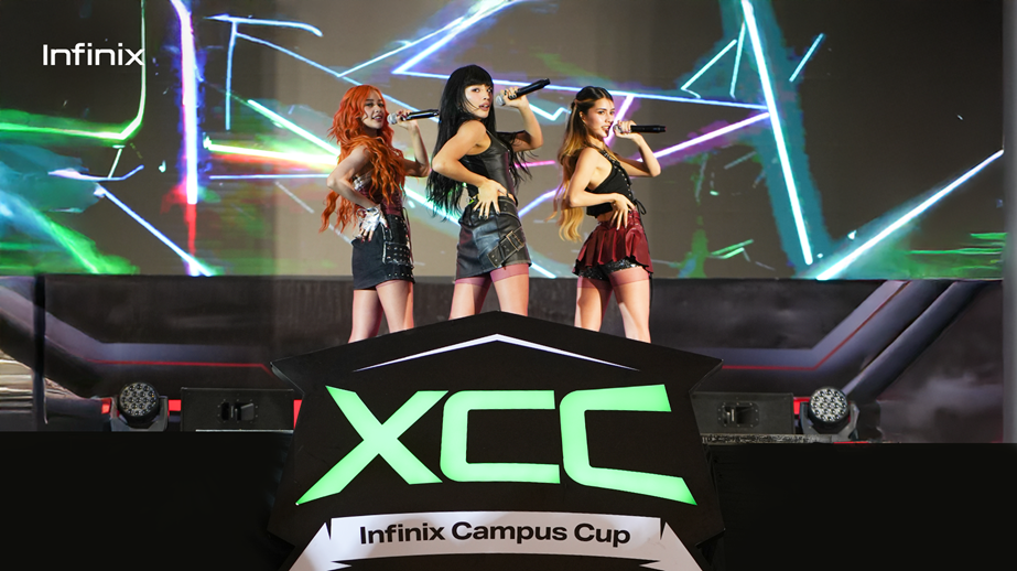 G22, grup P-Pop yang terdiri dari Alfea, AJ, dan Jaz tampil memikat di panggung XCC