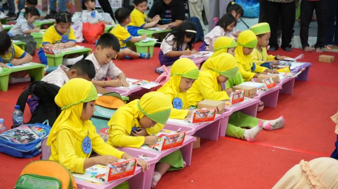 KAI Daop 8 Surabaya Peringati Hari Anak Nasional 2025 dengan Kegiatan Edukatif dan Menghibur