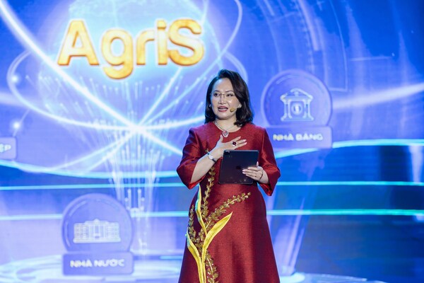 Chairlady of AgriS – Ms. Dang Huynh Uc My presented the Project: Agricultural Modernization and Digitalization based on ESG and Datafication for the 2025–2030 period Chairlady of AgriS – Ms. Dang Huynh Uc My presented the Project: Agricultural Modernization and Digitalization based on ESG and Datafication for the 2025–2030 period