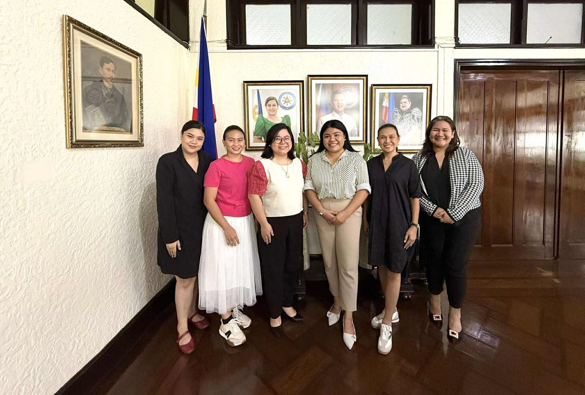 [IN PHOTO (L-R): Office of the Vice Governor OIC Chief-of-Staff Ms. Jayzza D. Carreon; former Midsayap Councilor Clai-Clai Ostique; PTIC Bangkok Commercial Counsellor Ella Burgos; Cotabato Vice Governor Ella Taliño Taray; former Matalam Councilor April Babol; former Kidapawan City Councilor Rosheil Gantuangco-Zoreta]