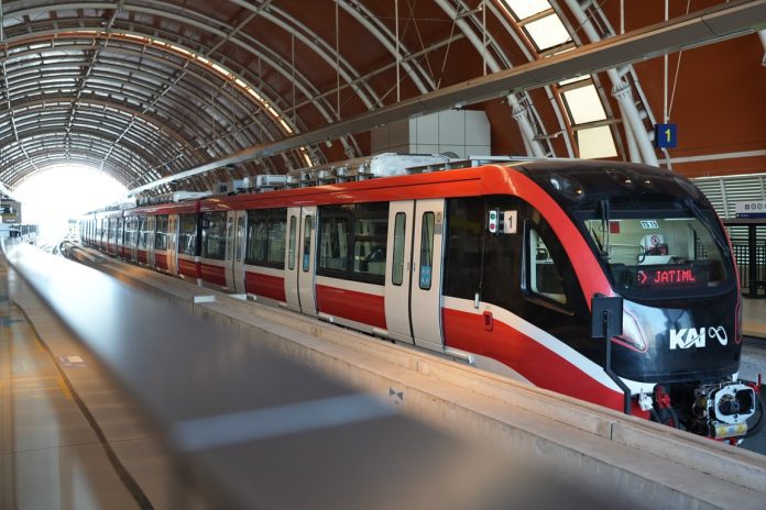 Dua Tahun Perjalanan Bersama Masyarakat, LRT Jabodebek Layani Lebih dari 43 Juta Pengguna