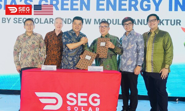 SEG Solar’s Exclusive distribution agreement signing ceremony in Batang, Central Java. SEG Solar’s Exclusive distribution agreement signing ceremony in Batang, Central Java.