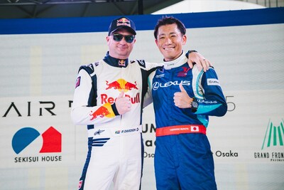 2024 Series Champion Yoshihide Muroya and 2025 Series Champion Patrick Davidson. © AIR RACE X (PRNewsfoto/AIR RACE X) 2024 Series Champion Yoshihide Muroya and 2025 Series Champion Patrick Davidson. © AIR RACE X (PRNewsfoto/AIR RACE X)