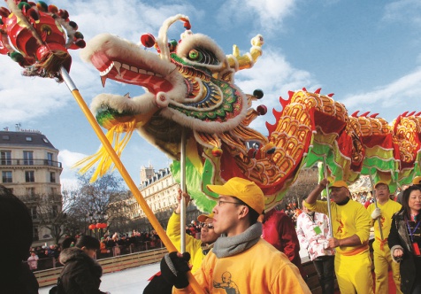 chinese new year main dragon dance Undoubtedly the most stunning spectacle of Chinese New Year, a dragon dance showcases masterful coordination between dancers that may number from around 10 to 35, manipulating a ‘dragon’ that may measure from 25 metres to a whopping 100 metres. With the coming year being the Year of the Water Dragon, it is more than likely that more dragon dances will be performed during the celebrations as a tribute to this legendary creature in Chinese mythology.