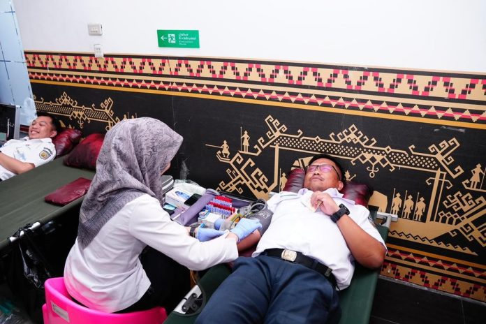 Dalam Rangka HUT ke-80 PT KAI (Persero), Divre IV Tanjungkarang Gelar Donor Darah di Stasiun Tanjungkarang