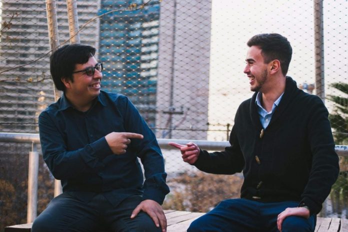 Kelebihan dan Kekurangan Pinjam Uang ke Teman