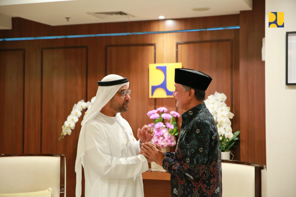                  Berpeci - Menteri Pekerjaan Umum (PU) Dody Hanggodo    