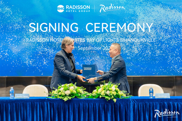 Radisson Hotel & Suites Bay of Lights Sihanoukville_ signing ceremony