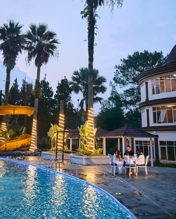 Area Poolside