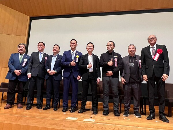 Panel Discussion with Government and AJCCA Representatives