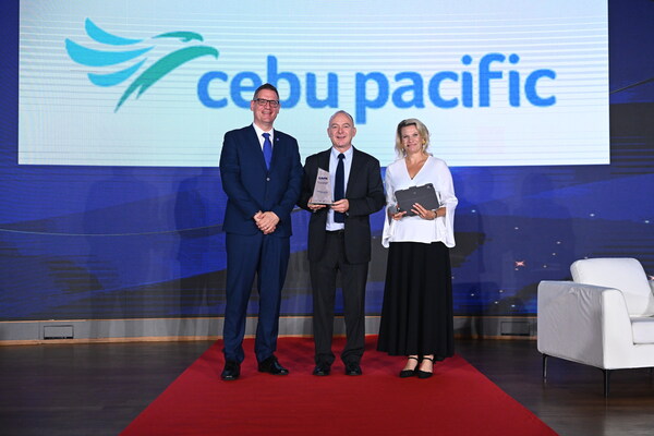 Cebu Pacific Chief Executive Officer Mr. Michael Szucs receives the Asia’s Low Cost Airline of the Year Award from the Centre for Asia Pacific Aviation (CAPA) during the awarding ceremony in Capella Singapore. Cebu Pacific Chief Executive Officer Mr. Michael Szucs receives the Asia’s Low Cost Airline of the Year Award from the Centre for Asia Pacific Aviation (CAPA) during the awarding ceremony in Capella Singapore.