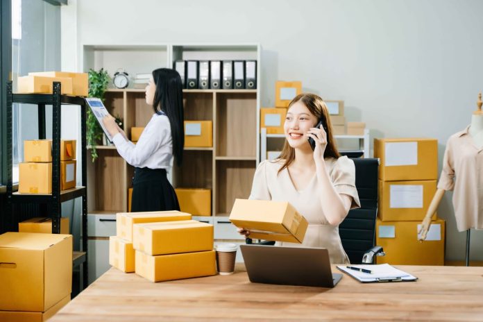 Dunia Lagi Ramai! Apa Dampaknya ke Pengiriman Luar Negeri dari Indonesia?