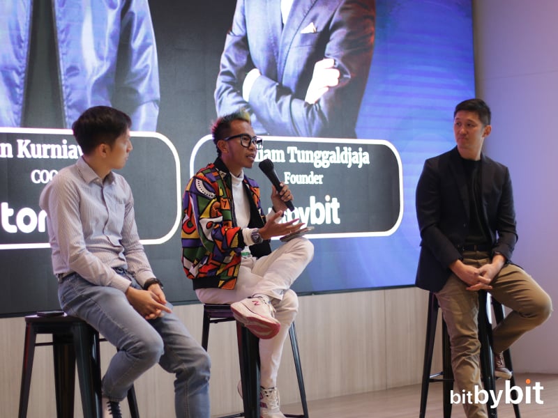 <br />“><figcaption></figcaption></figure>
<p>“Sebanyak 44% percakapan kini ditangani sepenuhnya oleh AI. Jika manusia bisa melakukan pekerjaan tersebut secara manual, AI dapat mengakselerasinya dengan lebih cepat dan akurat,” ungkap Ivan.</p>
<p>bitbybit menyatakan bahwa solusi ini telah terintegrasi dengan ekosistem<i> e-commerce,</i> termasuk Shopify dan Xendit, untuk mendukung skalabilitas bisnis di pasar Indonesia. Acara ini ditutup dengan sesi <i>networking</i> di mana peserta dapat mengunjungi <i>booth</i> interaktif dari SSDC (Shopify Expert Partner di Indonesia), KiriminAja (platform pengiriman terintegrasi untuk UMKM), Torch, dan <a href=