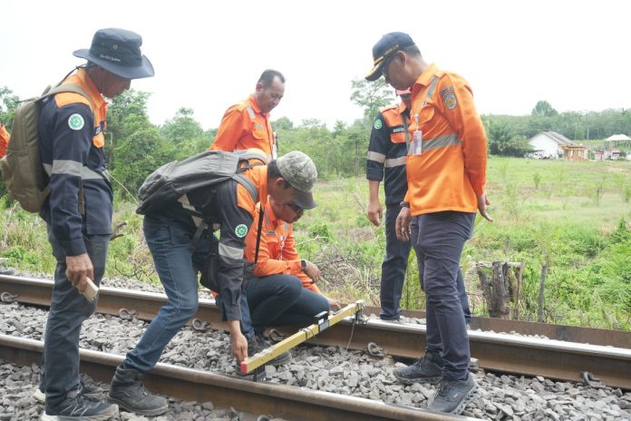 KAI Divre III Palembang Lakukan Pengecekan Lintas Lubuklinggau–Kertapati Jelang Angkutan Nataru 2025/2026
