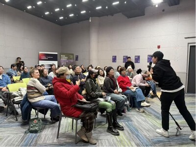 SmallRig experts demonstrate the use of the Family Filmmaking Kit during the workshop (PRNewsfoto/SmallRig) SmallRig experts demonstrate the use of the Family Filmmaking Kit during the workshop (PRNewsfoto/SmallRig)