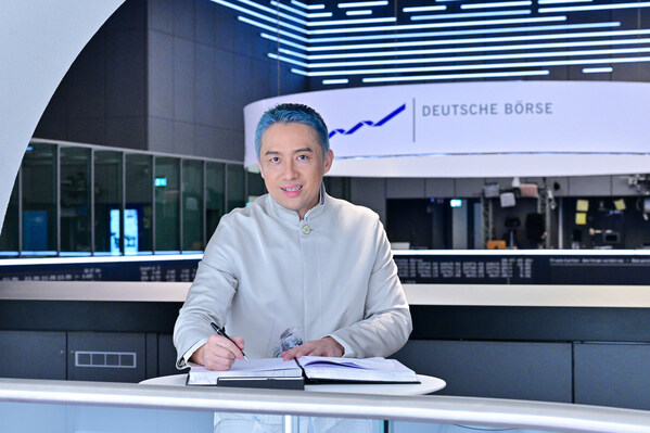 Leo International Group Chairman and Chairman of Leo International Precision Health AG, Mr Leo Wang, at the Frankfurt Stock Exchange (Photo Credit: martinjoppen.de) Leo International Group Chairman and Chairman of Leo International Precision Health AG, Mr Leo Wang, at the Frankfurt Stock Exchange (Photo Credit: martinjoppen.de)