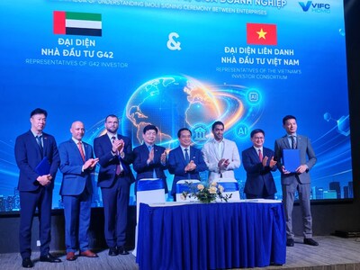 Names (Left to Right) 1. David Thai, Founder and CEO, Viet Thai Group 2. His Excellency Badr Al Matrooshi, Ambassador of the UAE to Vietnam 3. Ali Al Amine, Chief Commercial Officer, G42 International 4. Dr. Truong Gia Binh, Chairman, FPT Corporation 5. Nguyen Van Duoc, Chairman, Ho Chi Minh City People’s Committee 6. His Excellency Mansoor Al Mansoori, CEO, G42 International 7. Nguyen Manh Cuong, Vice Chairman, Ho Chi Minh City People’s Committee 8. Tu Vu Anh, CTO, FPT Corporation