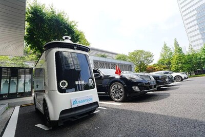 Neolix vehicles in South Korea. Neolix vehicles in South Korea.