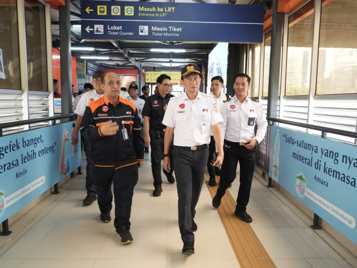 Dirut KAI Tinjau LRT Jabodebek, Pastikan Kesiapan Layanan Angkutan Lebaran 2026