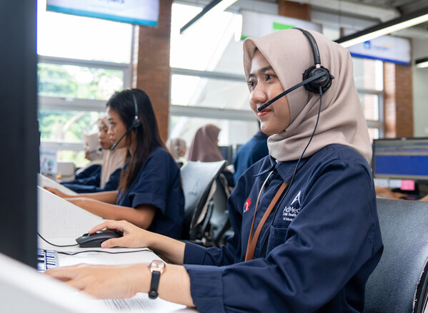 AdMedika customer service officers provide technology-based healthcare administration support, delivering fast and reliable claims management solutions to corporate and institutional clients across Indonesia.