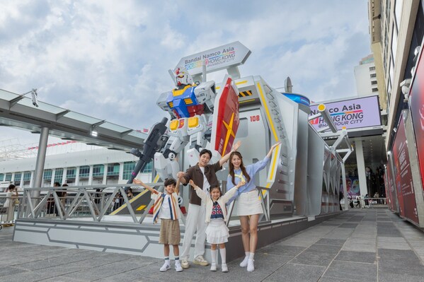 A 5 metre tall RX-78-2 Gundam in a dynamic launch pose anchors the Gundam experience at Harbour City’s Ocean Terminal Forecourt, overlooking Victoria Harbour.
