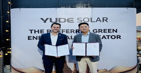 Bryan Bao (the right side) , CEO of Yude Solar