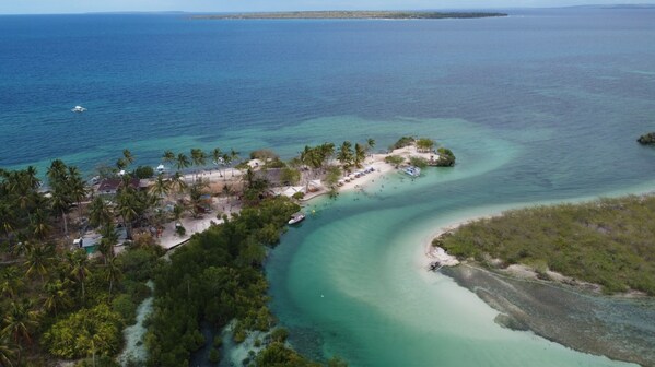 Balibid Lagoon captivates with its pristine sandbar, where the shoreline is traced by the crystalline turquoise waters of Bantayan Island, Cebu. Balidbid Lagoon, Sante Fe, Bantayan Island, Cebu, Philippines | Courtesy of Department of Tourism - Philippines