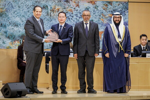 Professor Ng Wai Hoe, Group CEO, SingHealth, (second from left) receiving the His Highness Sheikh Sabah Al-Ahmad Al-Jaber Al-Sabah Prize for the Promotion of Healthy Ageing at the WHO Assembly on 20 May 2026. (Photo credit: World Health Organization) Professor Ng Wai Hoe, Group CEO, SingHealth, (second from left) receiving the His Highness Sheikh Sabah Al-Ahmad Al-Jaber Al-Sabah Prize for the Promotion of Healthy Ageing at the WHO Assembly on 20 May 2026. (Photo credit: World Health Organization)