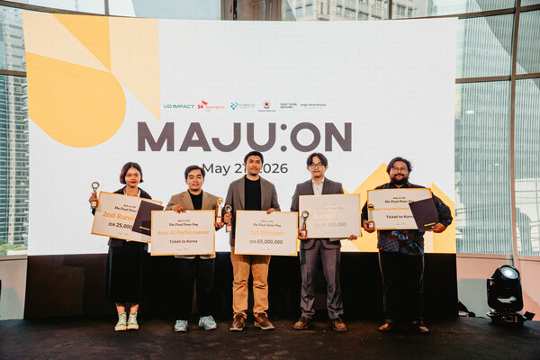 Members of GISACT, the first-place team, pose for a commemorative photo at the MAJU:ON Final Demo Day held on May 21 at the Garuda Spark Innovation Hub in Jakarta, Indonesia.