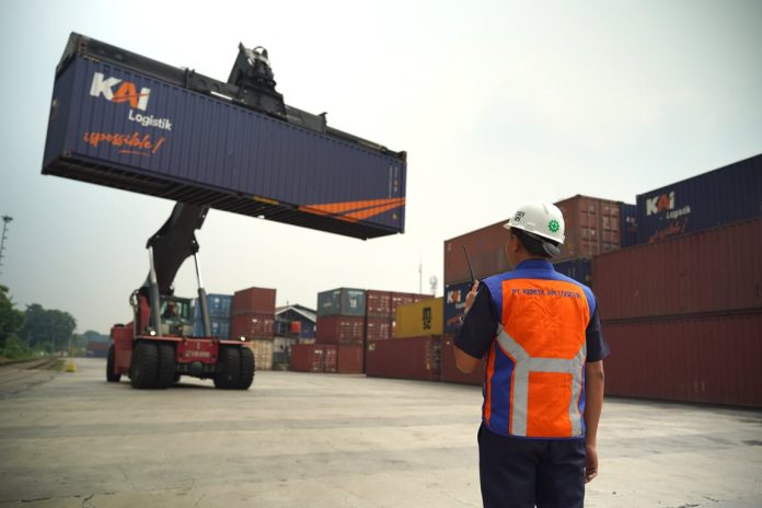 Lebih dari 1 juta Ton Barang Diangkut via Kereta Kontainer, Setara Mengurangi Pergerakan Hampir 60 Ribu Truk di Jalan Raya