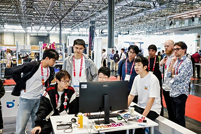 vivo Robotics Team fine-tuning algorithms on site at ICRA in Vienna vivo Robotics Team fine-tuning algorithms on site at ICRA in Vienna
