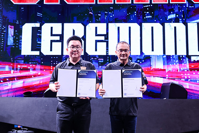 Left:Benny Liem, Country Head of ZF Aftermarket Indonesia; Right:Freddy Thamrin, Head of Brand at PT. MKN. Left:Benny Liem, Country Head of ZF Aftermarket Indonesia; Right:Freddy Thamrin, Head of Brand at PT. MKN.