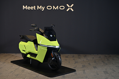 OMOWAY officially began the world's first deliveries of OMO-X. OMOWAY officially began the world's first deliveries of OMO-X.