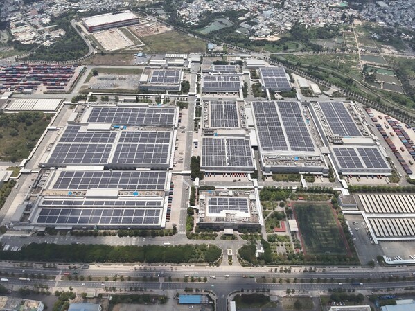The 28 MWp rooftop solar installation at Samsung Electronics HCMC CE Complex, developed by TotalEnergies ENEOS. The 28 MWp rooftop solar installation at Samsung Electronics HCMC CE Complex, developed by TotalEnergies ENEOS.