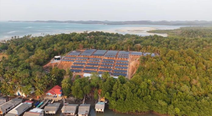 Di hadapan Presiden RI, Pertamina NRE Pamerkan PLTS Pulau Sembur Dukung Program PLTS 100 GWp