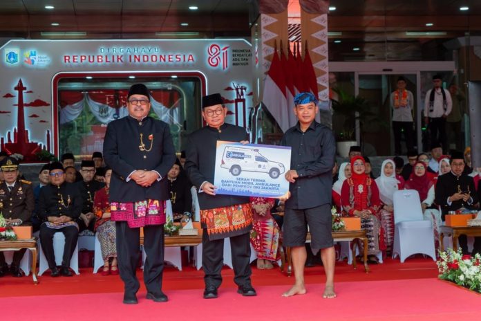 “HUT ke-81 RI, PAM JAYA Rayakan Kebersamaan dan Dukung Penyerahan Ambulans untuk Masyarakat Suku Baduy”