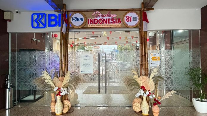 Sambut HUT ke-81 RI, BRI BO Kramat Jati Semarakkan Kantor dengan Dekorasi Merah Putih