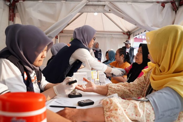 Semarak Merah Putih BRI Region 6 Hadirkan Pemeriksaan Kesehatan Gratis bagi Masyarakat Pasar Malaka Rorotan