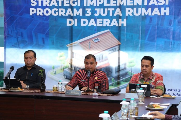 To accelerate the 3-Million-Home Program, the Indonesian Ministry of Home Affairs' BSKDN promotes central-regional synergy and easier access for low-income households.