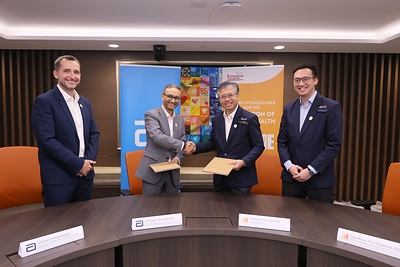 Leaders from Abbott and Sengkang General Hospital officially exchange signed documents during the MOU renewal ceremony last month, solidifying a renewed commitment to advancing muscle health in Singapore. Leaders from Abbott and Sengkang General Hospital officially exchange signed documents during the MOU renewal ceremony last month, solidifying a renewed commitment to advancing muscle health in Singapore.
