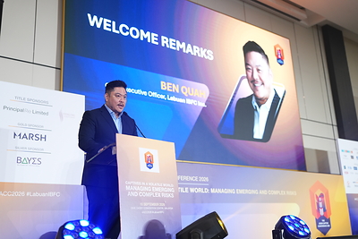 Ben Quah, CEO of Labuan IBFC Inc., presenting his welcome remarks at the conference Ben Quah, CEO of Labuan IBFC Inc., presenting his welcome remarks at the conference